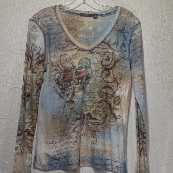 Apt. 9 Tops - 🎅🌲APT 9🌲🎅